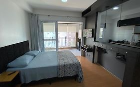 Dream House - Flat Aconchegante em Alphaville, Estacionamento Grátis, Ótima Localização!